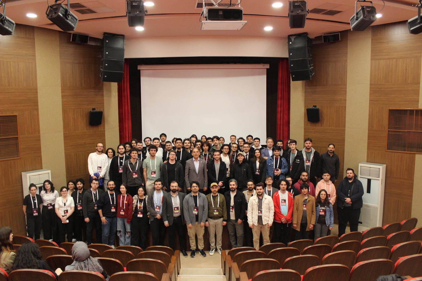 ANKÜ Game Jam 2024 katılımcıları ve ekibi